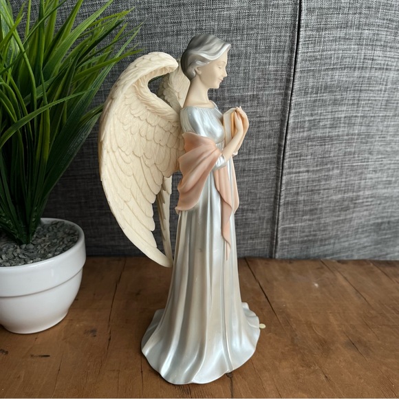 Cloudworks "Wisdom" Silver Angel Figurine Retired 2003 Grandmother Gift - Picture 4 of 6